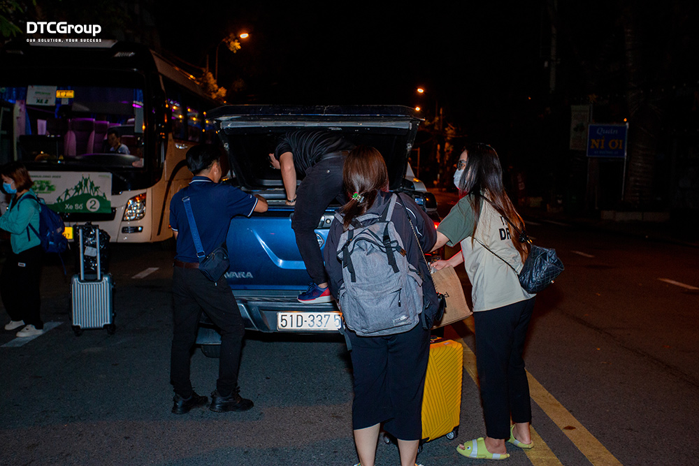 Công tác chuẩn bị trước chuyến đi của các thành viên rất vui vẻ và hồ hởi