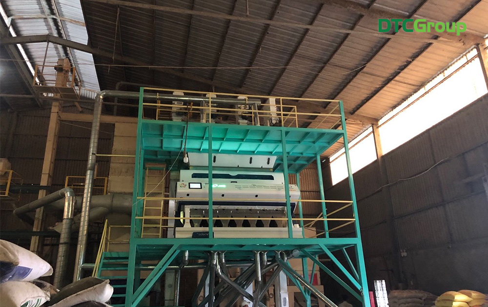 Máy phân loại màu gạo SC448 được xem như một thiết bị sản xuất với nhiều tính năng ưu việt.