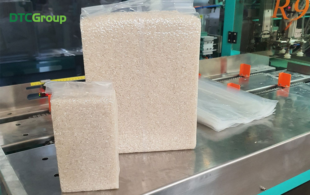 Gạo được bảo quản chân không sẽ giữ được chất lượng tốt hơn so với bảo quản thông thường.